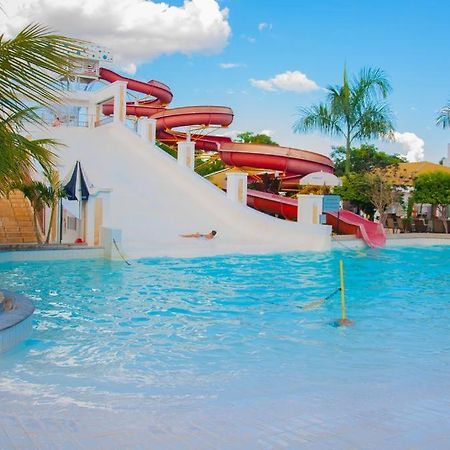 Lacqua Diroma -Cn Hospedagem Hotell Caldas Novas Exteriör bild